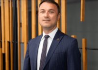 Piyadanı vuraraq öldürən Azəriqaz İstehsalat Birliyinin baş müşaviri Nail Abdullayev niyə  məsuliyyətə cəlb olunmayıb?