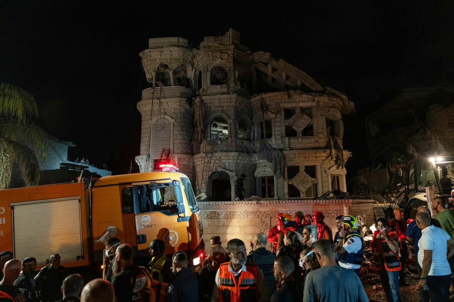 Rusiyalı alimlər İrandan Azərbaycana təxliyə edildilər